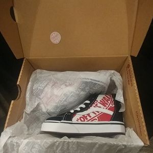 Hi-top zip Vans
